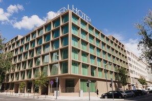 Front of property - Lumen Hotel & The Lisbon Light Show (Lisbon)