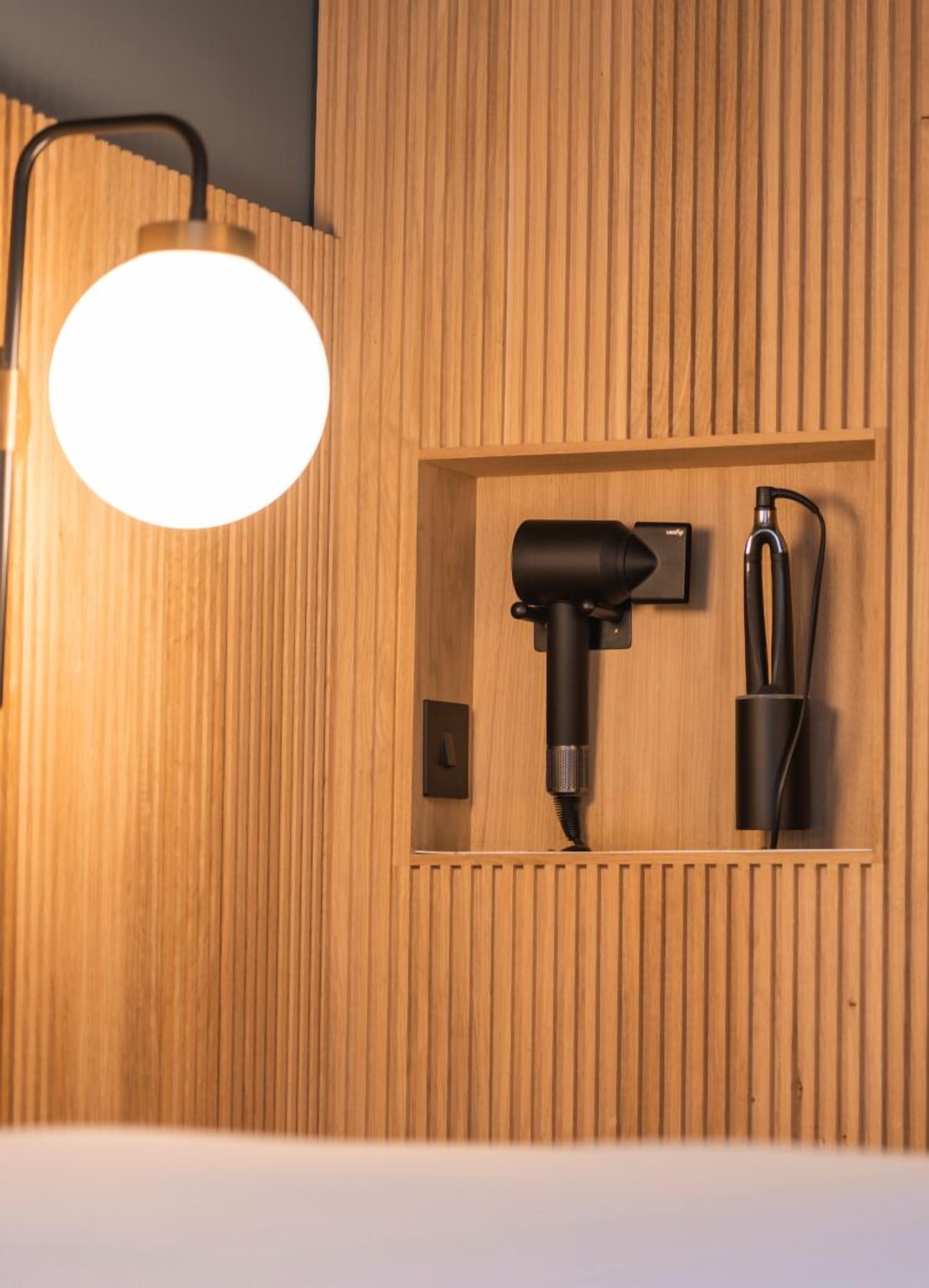 accessible room | desk, free wifi, bed sheets