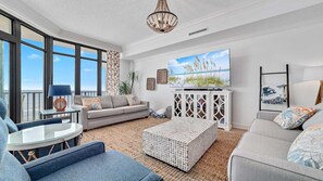 Living area - New to the Rental Market, Newly Owner, Newly Renovated!!! (Orange Beach)