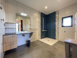 Shower - BARRANDEIA - JUXUE - Gîte (JUXUE)