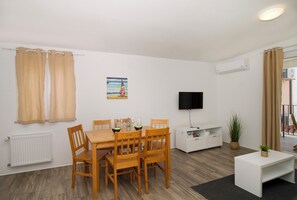 Dining - A two bedroom apartment in the center of Umag - Center D (Umag)