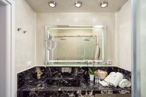 House | Bathroom | Free toiletries, hair dryer, towels - Nova Residence (Santorini)