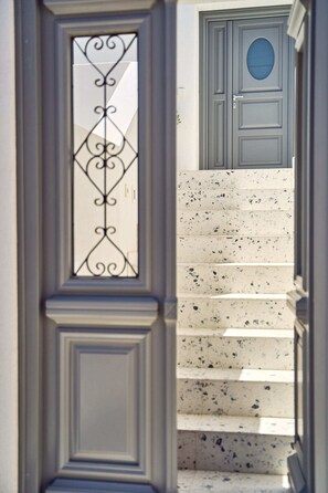Property entrance - Nova Residence (Santorini)