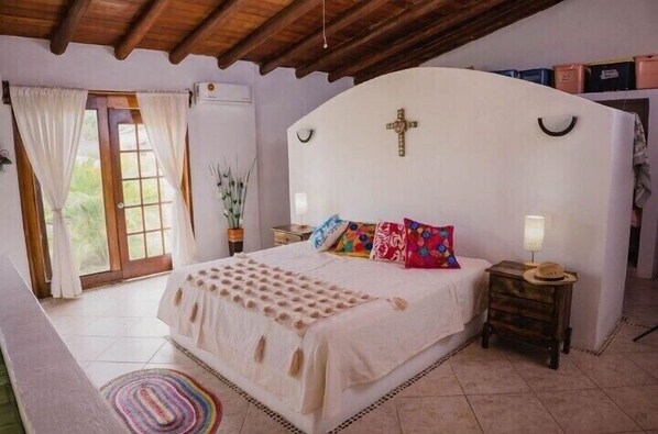 6 bedrooms, iron/ironing board, free WiFi, bed sheets