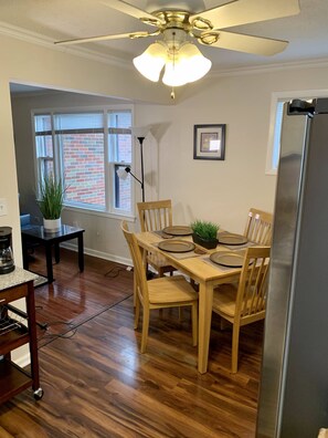 Fridge, oven, coffee/tea maker, electric kettle