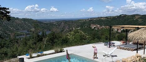 Piscine extérieure, piscine chauffée