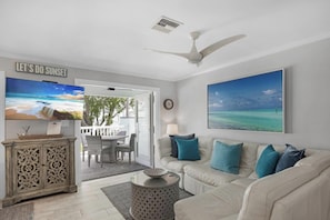 TV - A PEACE OF PARADISE at The Truman Annex in Key West (Key West)