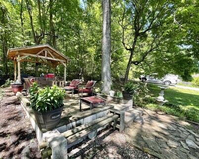 Entire House Family-Pets-Friendly Close to i65. 