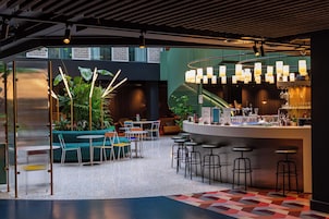 Desayuno buffet todos los días (con cargo)