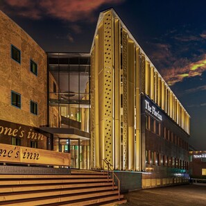 Fachada del alojamiento - Noche