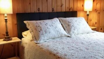 1 chambre, fer et planche Ă repasser, Wi-Fi gratuit, draps fournis