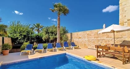 Villa Strawberry - Typical and charming Maltese farmhouse with private pool