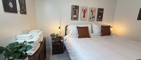 2 bedrooms, desk, iron/ironing board, travel cot
