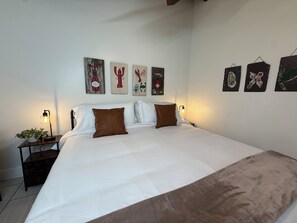 2 bedrooms, desk, iron/ironing board, travel cot - Penthouse Suite in Downtown New Orleans - 2 min FQ (New Orleans)