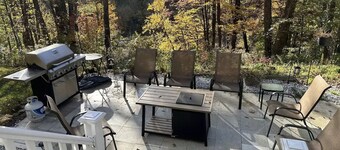 Skyeship House Condo with Hot Tub! - 1 Minute from Gondola - Sleeps 12 Easily