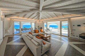 Smart TV, offices - Luxury villa with private infinity pool on the beach (Notteri)