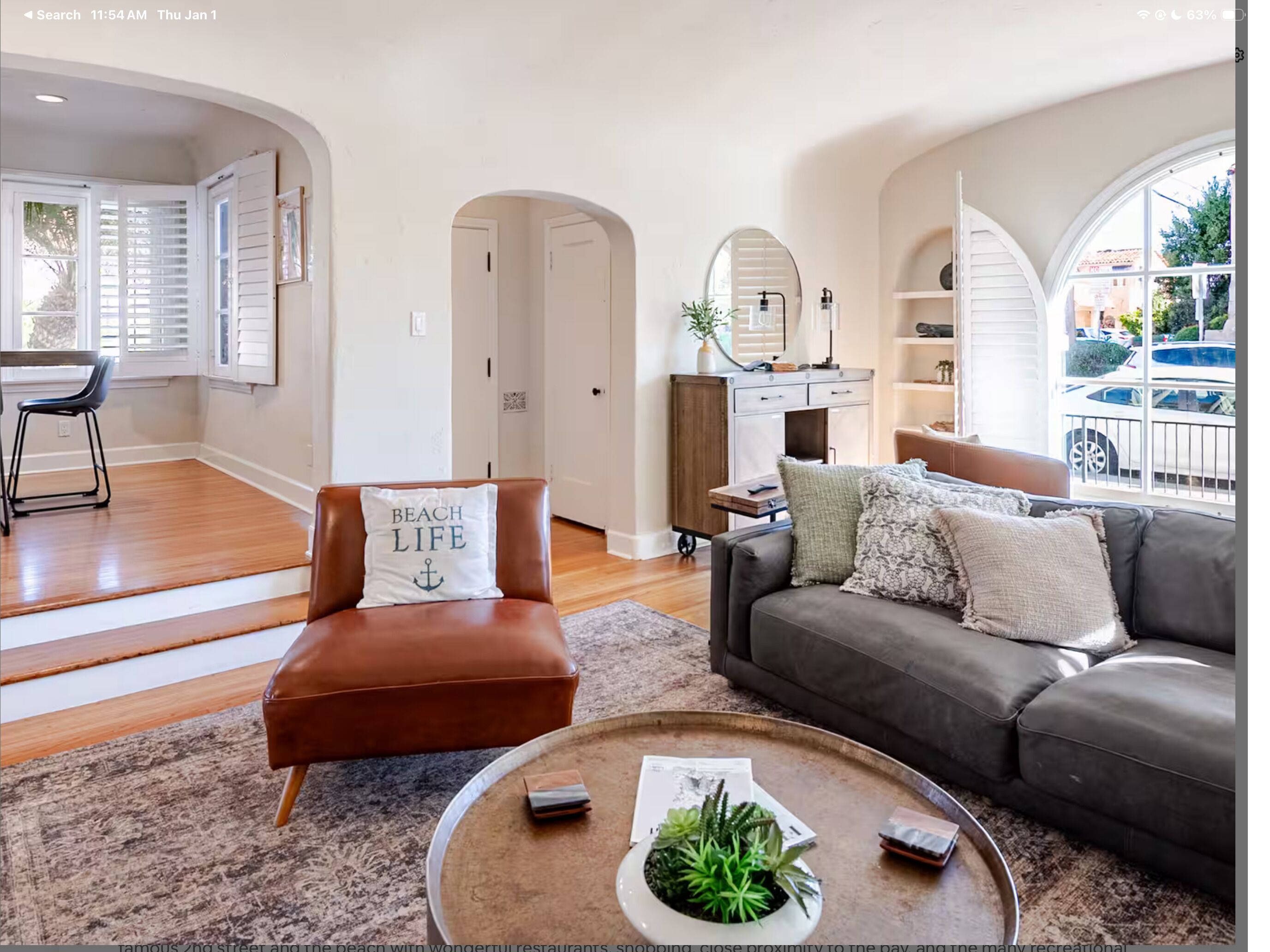 Una Smart TV, una chimenea