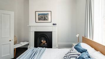 3 bedrooms, iron/ironing board, WiFi