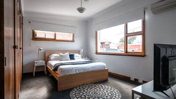 1 bedroom, iron/ironing board, WiFi