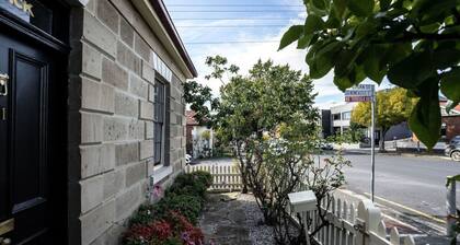 Berwick Cottage and Studio Historic Battery Point