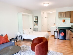 1 bedroom, iron/ironing board, free WiFi, bed sheets