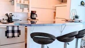 茶具/咖啡用具、冰箱、微波炉、烤箱