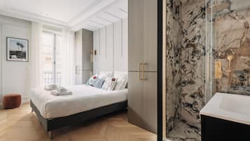 2 bedrooms, premium bedding, pillow-top beds, in-room safe