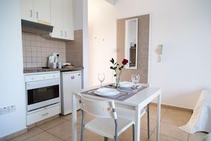 Fridge, oven, toaster, freezer