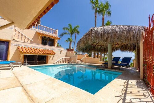 Private home OCEAN VIEW VILLA<br>pool, spa, 3 terraces.1 Minute walk to beach.
