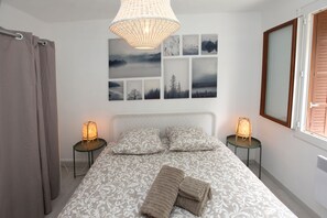 2 bedrooms, iron/ironing board, travel crib, free WiFi