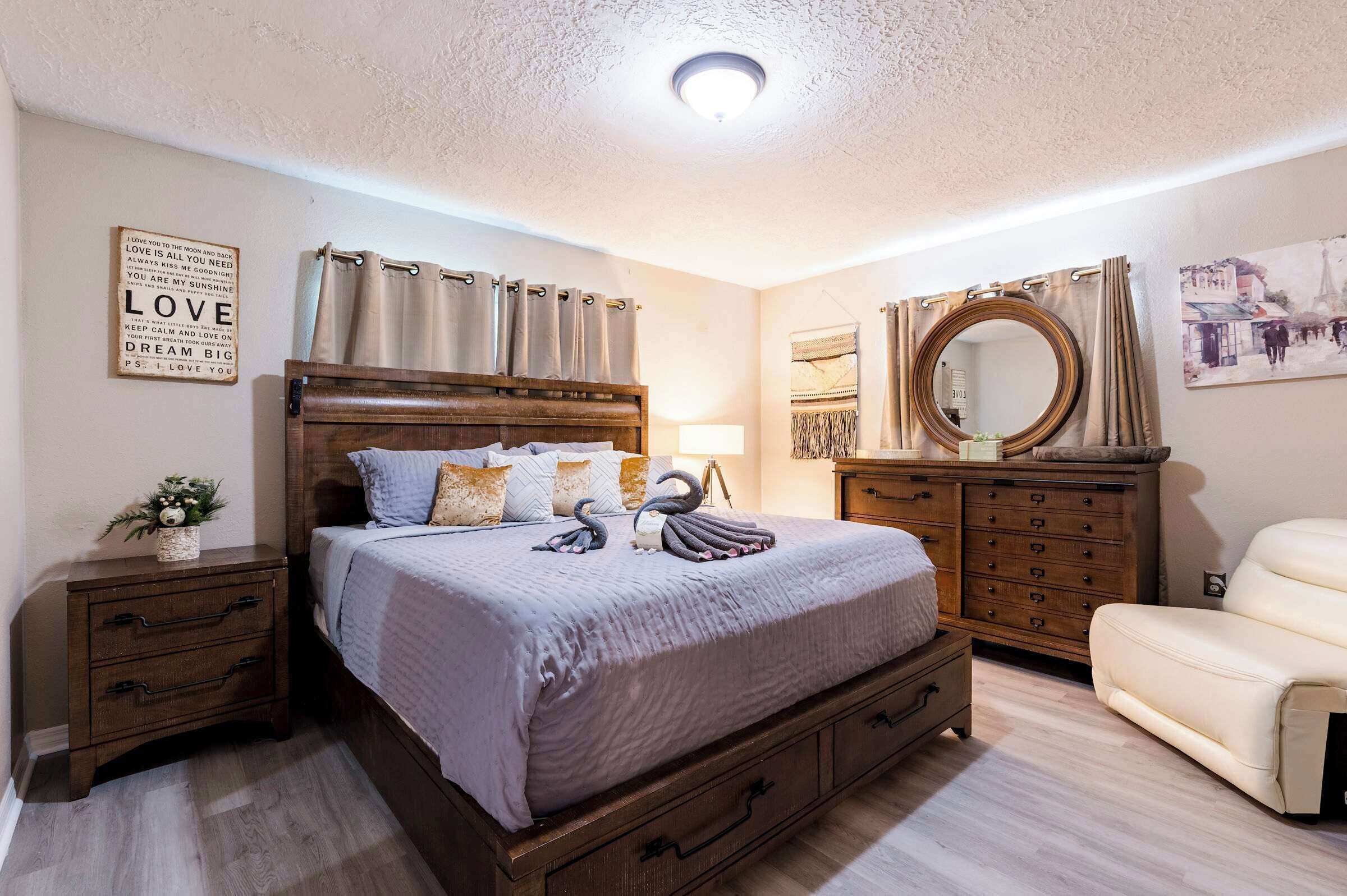 4 bedrooms, iron/ironing board, travel crib, WiFi