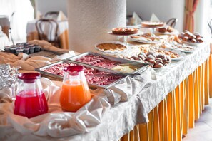 Frokostbuffé er inkludert hver dag