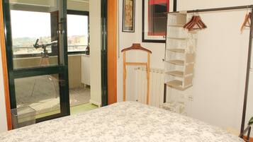 1 bedroom, iron/ironing board, WiFi