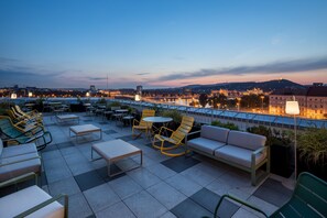 Rooftop terrace - B&B Hotel Budapest City (Budapest)