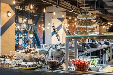 Restaurantes. B&B Hotel Budapest City