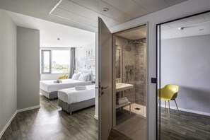 Tripla Superior | Bagno | Doccia, asciugacapelli, asciugamani