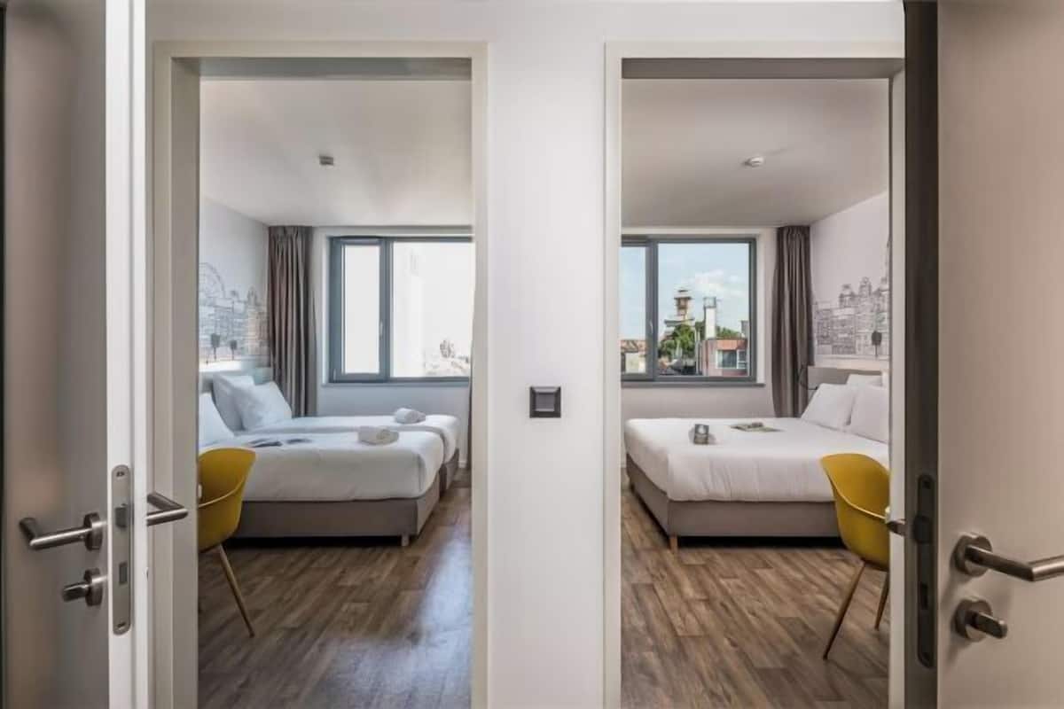 In-room safe, desk, soundproofing, free WiFi