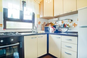 Fridge, microwave, oven, dishwasher
