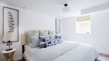 2 bedrooms, desk, iron/ironing board, travel cot