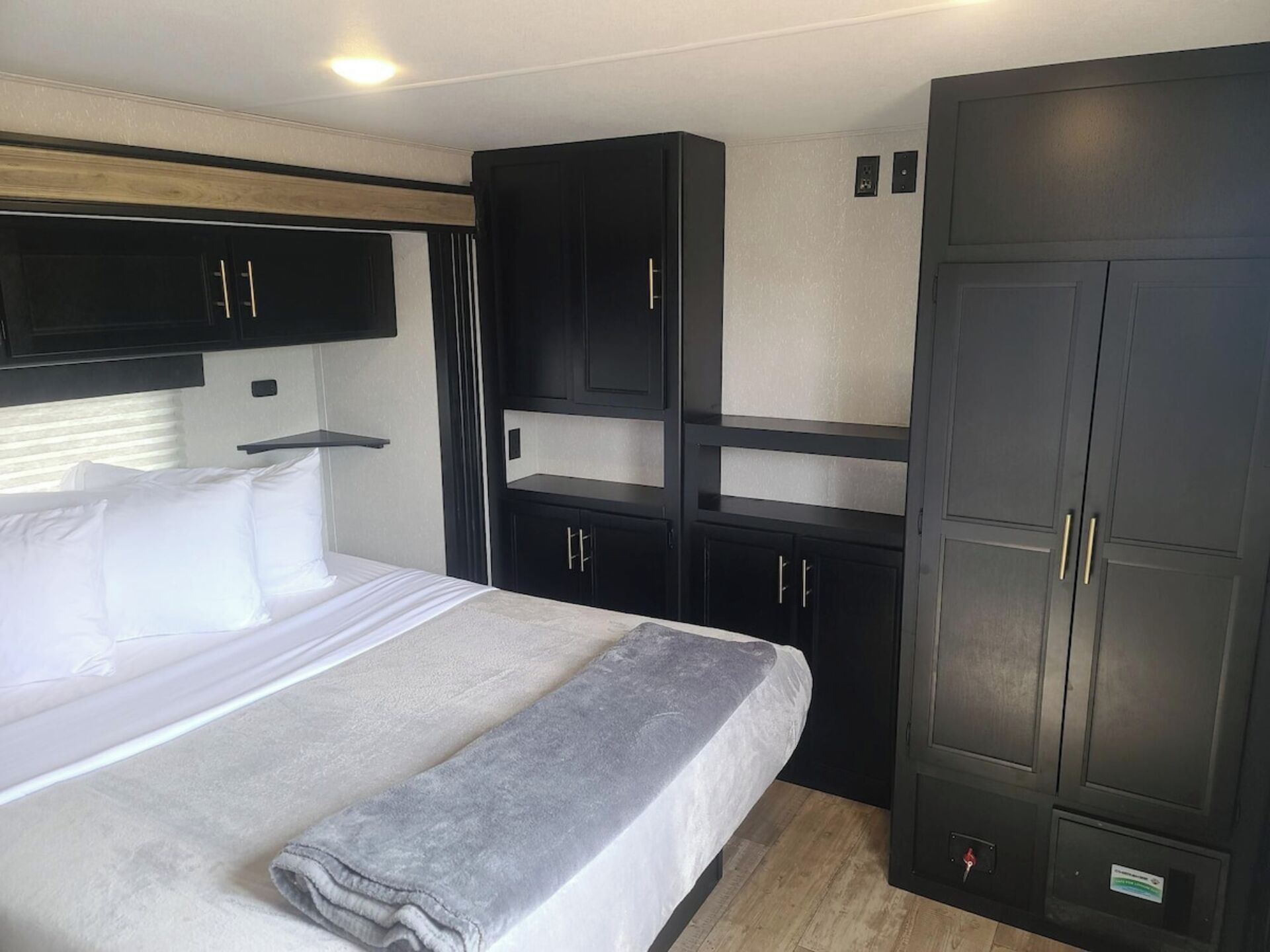 1 quarto, Wi-Fi de cortesia, roupa de cama