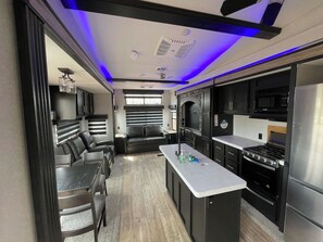 Interior - Grand Canyon RV Glamping Resort Loft Suite (Williams)