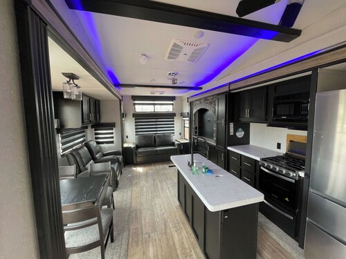 Grand Canyon RV Glamping Resort Loft Suite