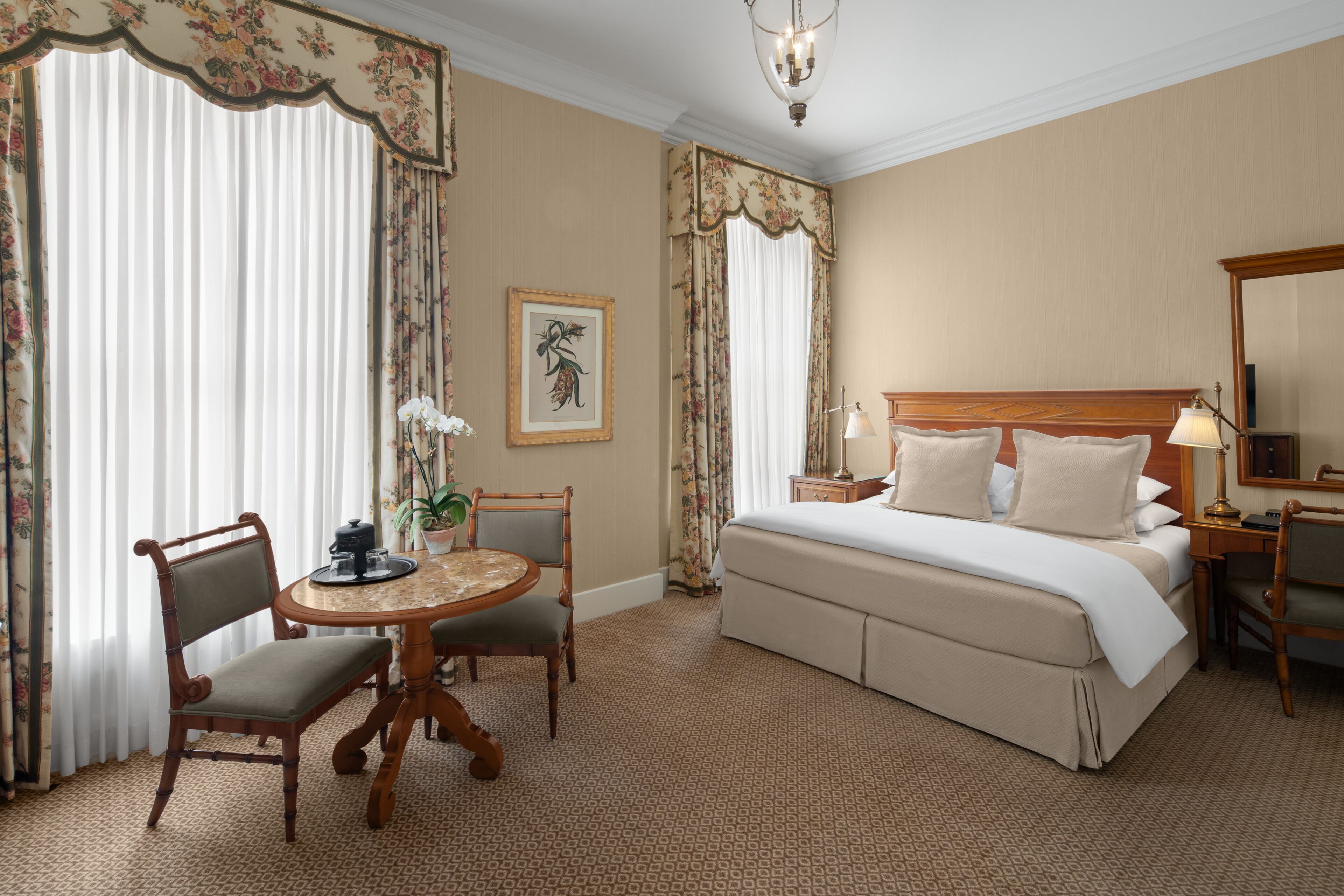 superior room, 1 king bed | premium bedding, down duvets, in-room safe, desk