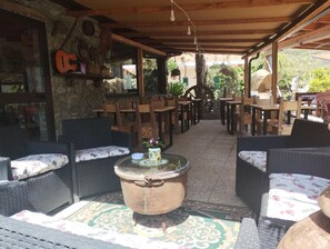 Outdoor dining - Residence Heaven 41R (Santa Domenica)