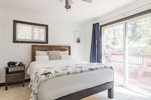 3 bedrooms, desk, free WiFi, bed sheets