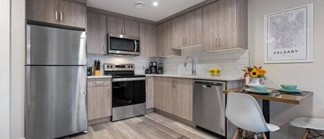 Fridge, microwave, oven, stovetop
