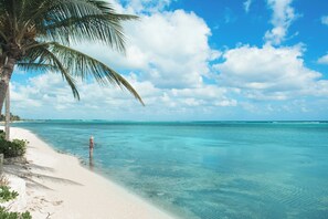 On the beach, sun-loungers, beach towels - 15% OFF - select summer weeks!  (George Town)