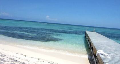 Tatenda: Estate Villa w/Private Pool, Balcony Suites, Paddle Boards & Snorkeling