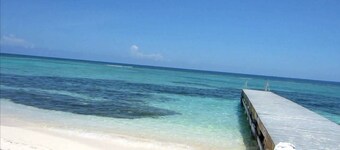 Tatenda: Estate Villa w/Private Pool, Balcony Suites, Paddle Boards & Snorkeling