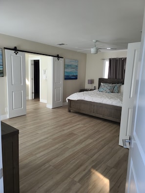 3 多间卧室、熨斗/熨衣板、免费 WiFi、床单